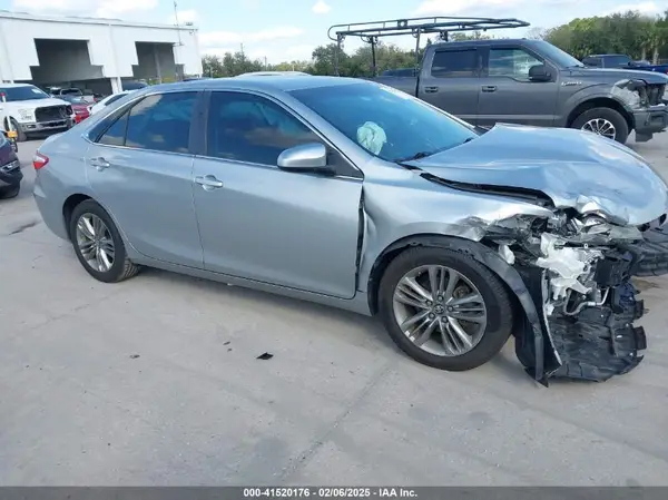 4T1BF1FK0GU263660 2016 TOYOTA CAMRY - Image 1