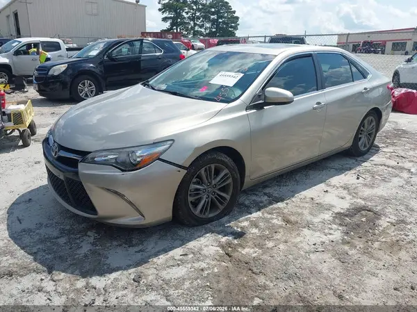 4T1BF1FK0GU264288 2016 TOYOTA CAMRY - Image 2