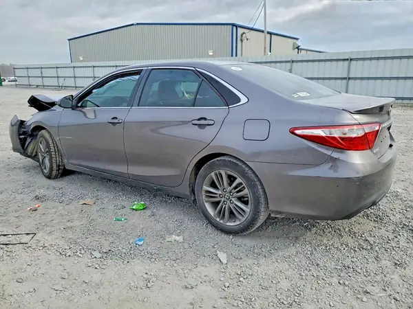 4T1BF1FK0GU264503 2016 TOYOTA CAMRY - Image 2