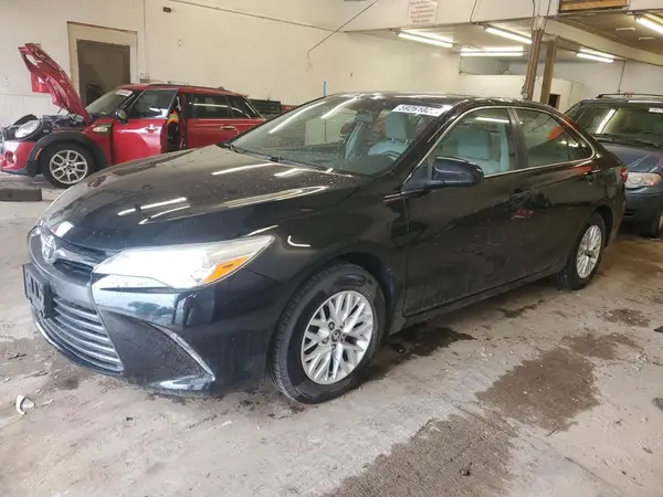 4T1BF1FK0GU264937 2016 TOYOTA CAMRY - Image 1