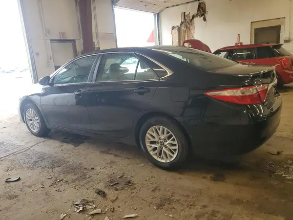 4T1BF1FK0GU264937 2016 TOYOTA CAMRY - Image 2