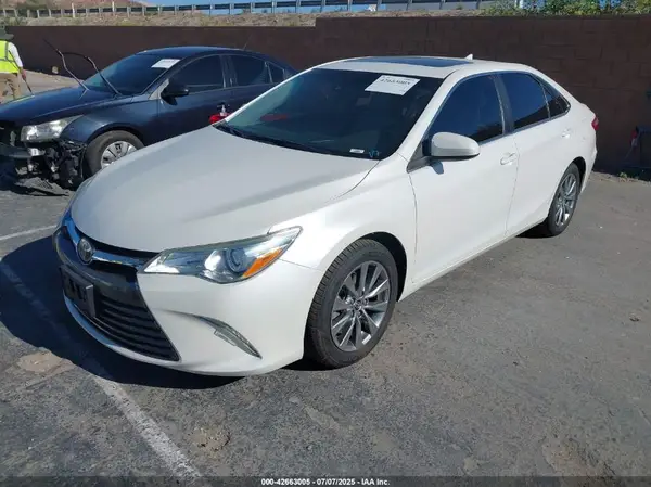 4T1BF1FK0GU501717 2016 TOYOTA CAMRY - Image 2