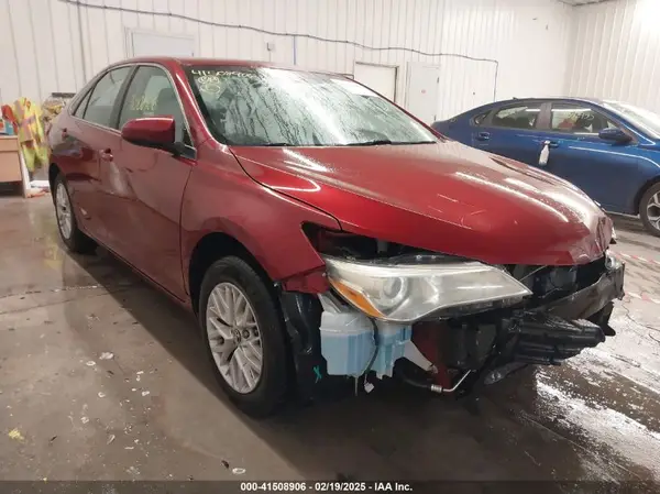 4T1BF1FK0GU503662 2016 TOYOTA CAMRY - Image 1