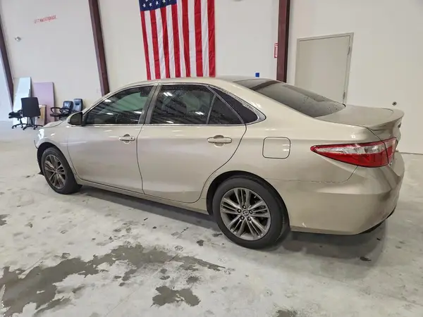 4T1BF1FK0GU507937 2016 TOYOTA CAMRY - Image 2