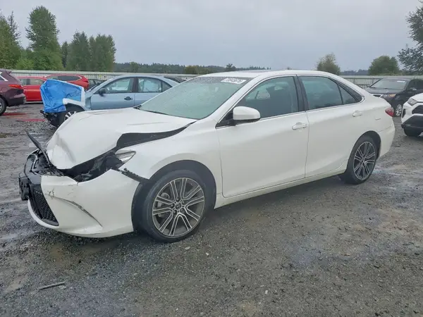 4T1BF1FK0GU509378 2016 TOYOTA CAMRY - Image 1