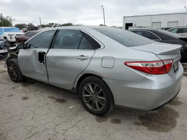 4T1BF1FK0GU510224 2016 TOYOTA CAMRY - Image 2