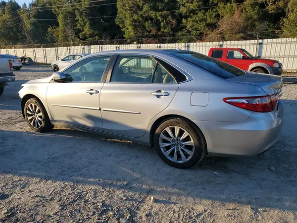 4T1BF1FK0GU511325 2016 TOYOTA CAMRY - Image 2