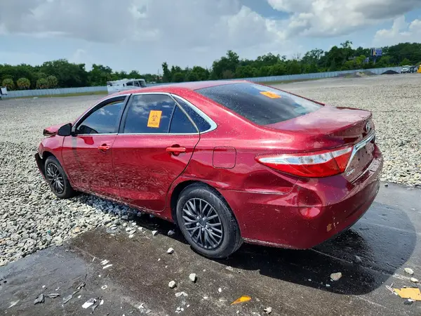 4T1BF1FK0GU511678 2016 TOYOTA CAMRY - Image 2