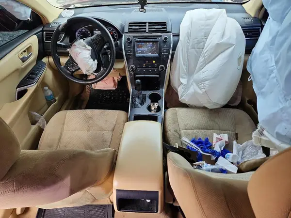 4T1BF1FK0GU511678 2016 TOYOTA CAMRY - Image 8