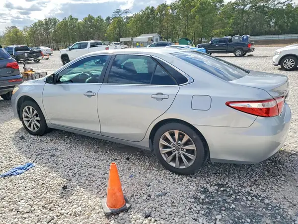 4T1BF1FK0GU512815 2016 TOYOTA CAMRY - Image 2