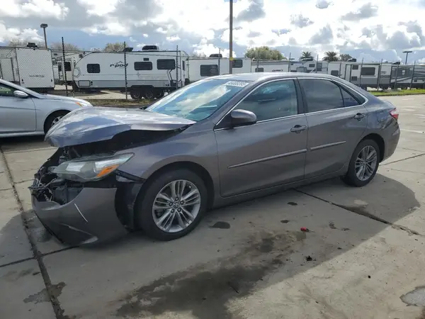 4T1BF1FK0GU513141 2016 TOYOTA CAMRY - Image 1