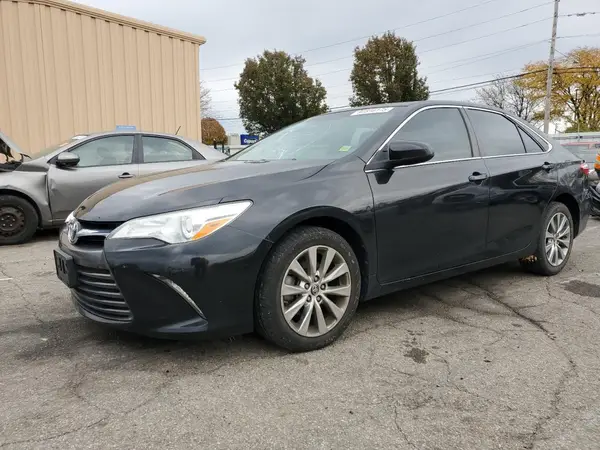4T1BF1FK0GU513625 2016 TOYOTA CAMRY - Image 1