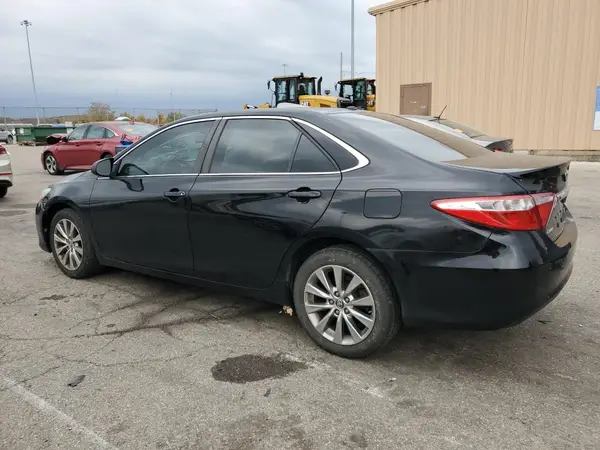 4T1BF1FK0GU513625 2016 TOYOTA CAMRY - Image 2