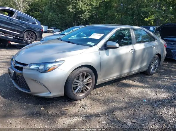 4T1BF1FK0GU516086 2016 TOYOTA CAMRY - Image 2