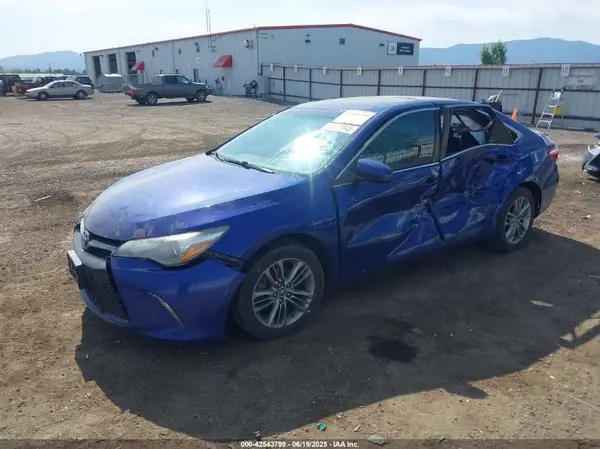 4T1BF1FK0GU517125 2016 TOYOTA CAMRY - Image 2