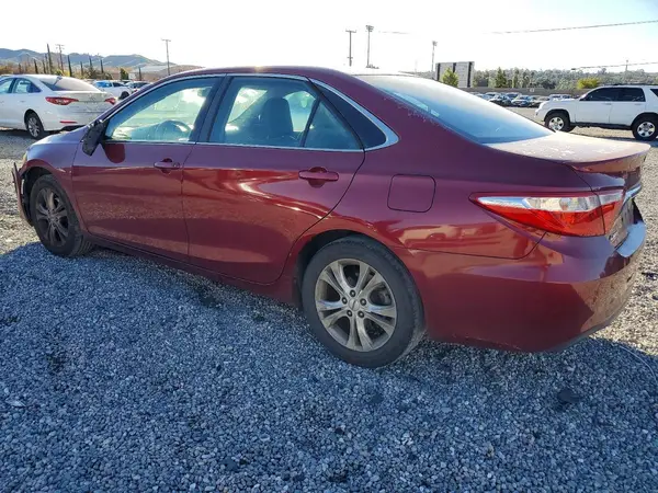 4T1BF1FK0GU518128 2016 TOYOTA CAMRY - Image 2
