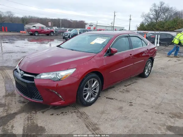 4T1BF1FK0GU523099 2016 TOYOTA CAMRY - Image 2