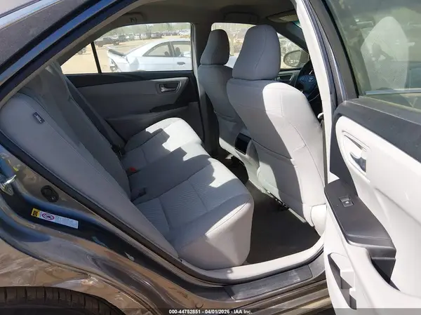 4T1BF1FK0GU523958 2016 TOYOTA CAMRY - Image 8