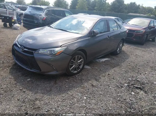 4T1BF1FK0GU525368 2016 TOYOTA CAMRY - Image 2