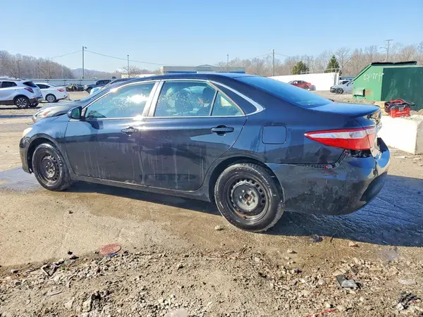 4T1BF1FK0GU526357 2016 TOYOTA CAMRY - Image 2