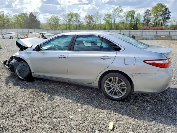 4T1BF1FK0GU533356 2016 TOYOTA CAMRY - Image 2