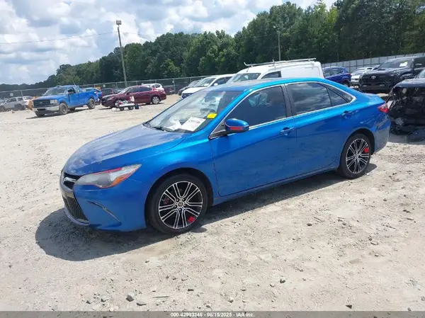 4T1BF1FK0GU534670 2016 TOYOTA CAMRY - Image 2