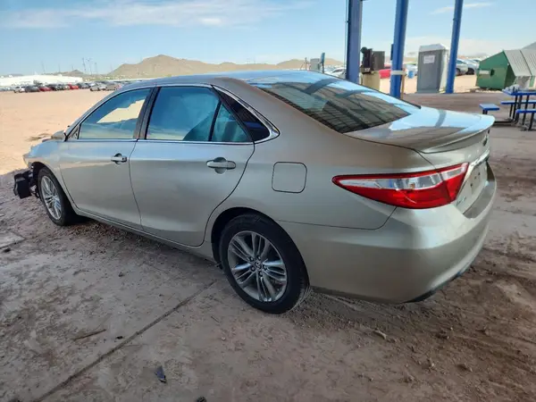 4T1BF1FK0GU538461 2016 TOYOTA CAMRY - Image 2