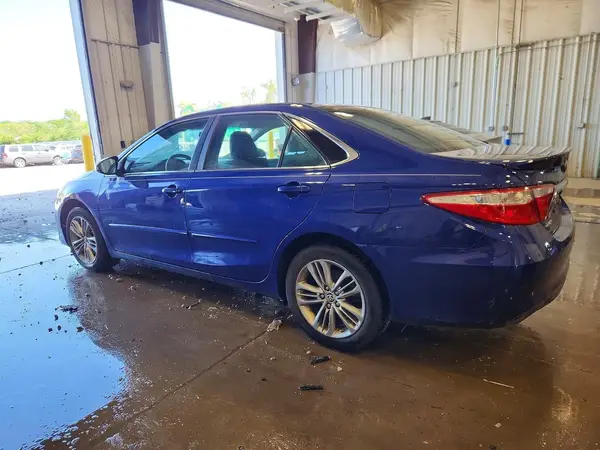 4T1BF1FK0GU539268 2016 TOYOTA CAMRY - Image 2