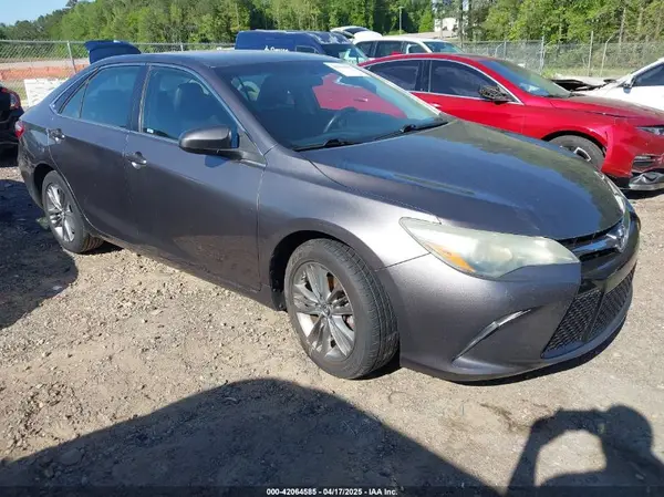 4T1BF1FK0GU539934 2016 TOYOTA CAMRY - Image 1