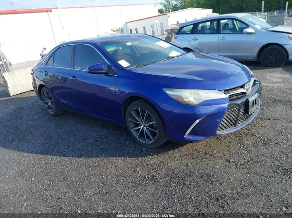 4T1BF1FK0GU542137 2016 TOYOTA CAMRY - Image 1