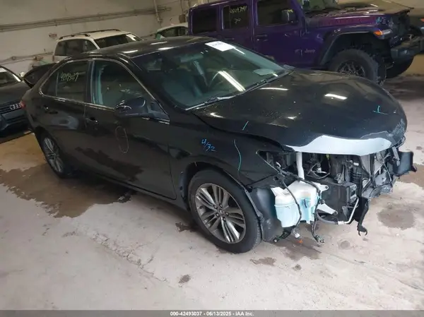 4T1BF1FK0GU543384 2016 TOYOTA CAMRY - Image 1
