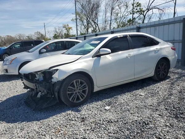 4T1BF1FK0GU549153 2016 TOYOTA CAMRY - Image 1