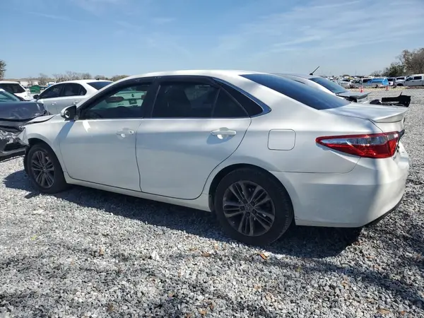 4T1BF1FK0GU549153 2016 TOYOTA CAMRY - Image 2