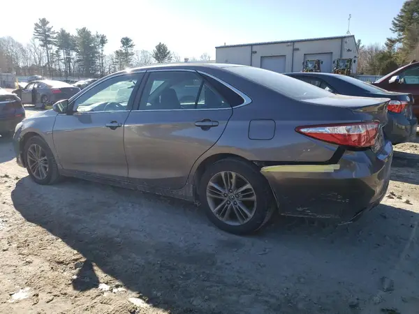 4T1BF1FK0GU551596 2016 TOYOTA CAMRY - Image 2