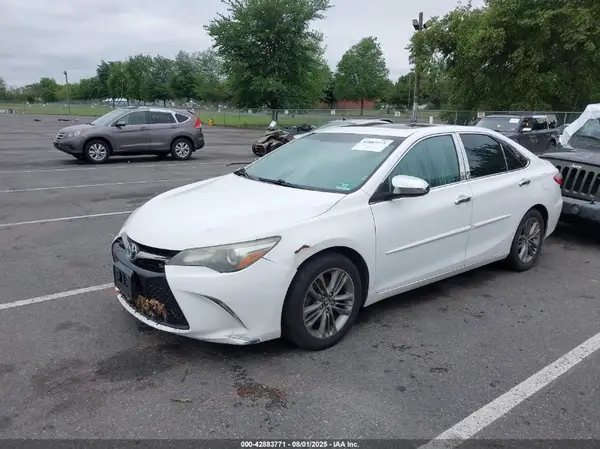 4T1BF1FK0GU552716 2016 TOYOTA CAMRY - Image 2