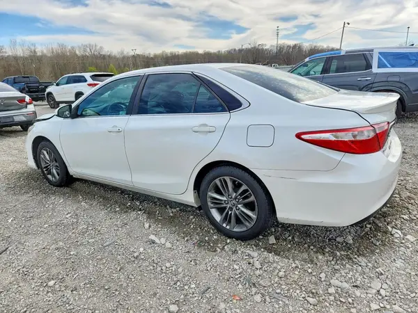 4T1BF1FK0GU554160 2016 TOYOTA CAMRY - Image 2
