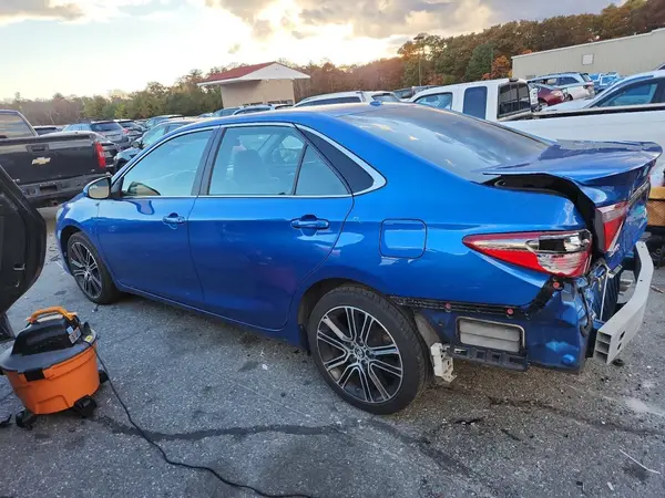 4T1BF1FK0GU559102 2016 TOYOTA CAMRY - Image 2