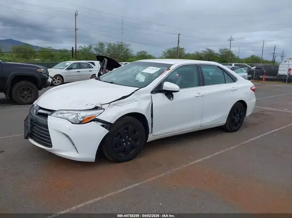 4T1BF1FK0GU560668 2016 TOYOTA CAMRY - Image 2
