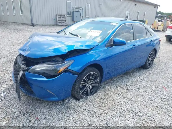 4T1BF1FK0GU563151 2016 TOYOTA CAMRY - Image 2