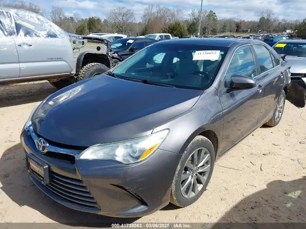 4T1BF1FK0GU564686 2016 TOYOTA CAMRY - Image 2