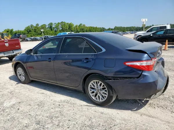 4T1BF1FK0GU565059 2016 TOYOTA CAMRY - Image 2