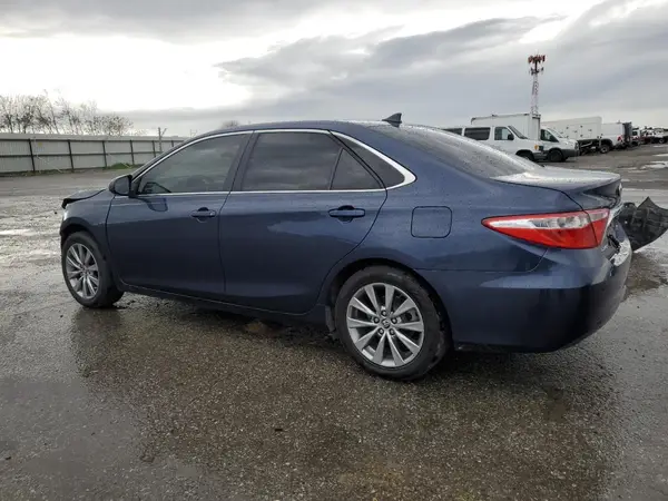 4T1BF1FK0GU565577 2016 TOYOTA CAMRY - Image 2