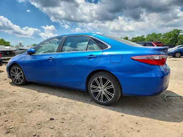 4T1BF1FK0GU566924 2016 TOYOTA CAMRY - Image 2