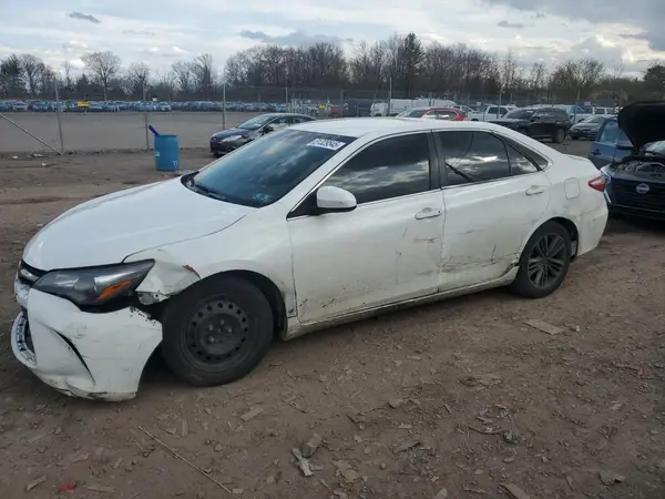 4T1BF1FK0GU572545 2016 TOYOTA CAMRY - Image 1