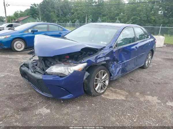 4T1BF1FK0GU573131 2016 TOYOTA CAMRY - Image 2