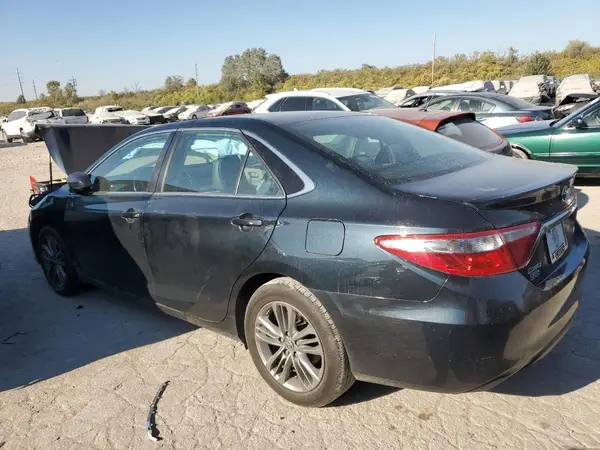 4T1BF1FK0GU574201 2016 TOYOTA CAMRY - Image 2