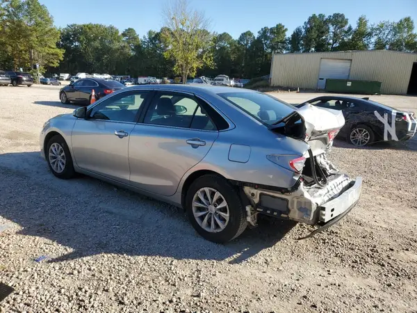 4T1BF1FK0GU577440 2016 TOYOTA CAMRY - Image 2