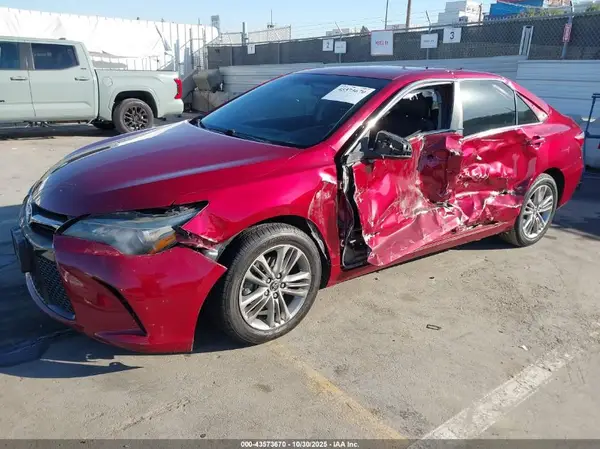 4T1BF1FK0GU580290 2016 TOYOTA CAMRY - Image 2