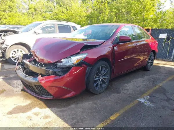 4T1BF1FK0GU581410 2016 TOYOTA CAMRY - Image 2