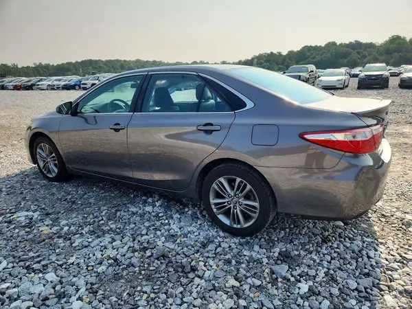 4T1BF1FK0GU586395 2016 TOYOTA CAMRY - Image 2